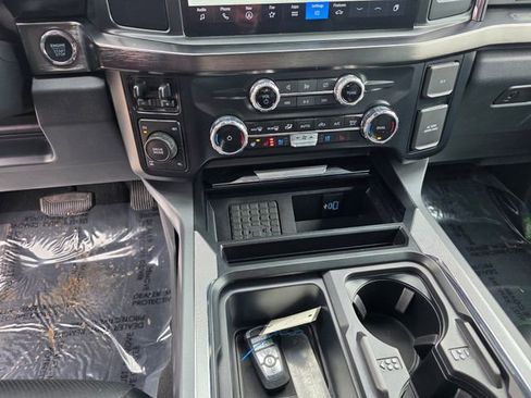 Used 2023 Ford F250 Lariat image 23