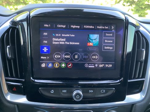 Used 2022 Chevrolet Traverse LT FWD image 26