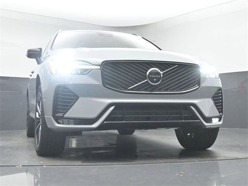 New 2026 Volvo XC60 B5 Plus w/ Protection Package Premier image 38