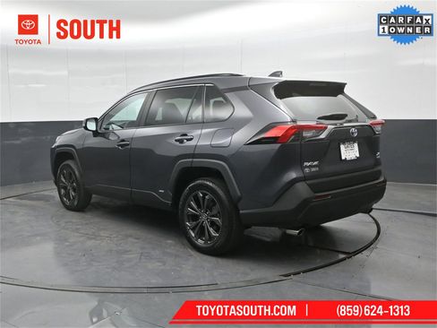 Used 2023 Toyota RAV4 XLE Premium image 8
