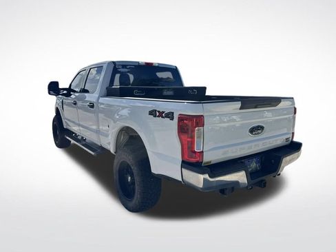Used 2017 Ford F250 XLT AWD/4WD image 6