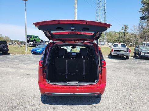 New 2026 Chrysler Pacifica Select FWD image 29