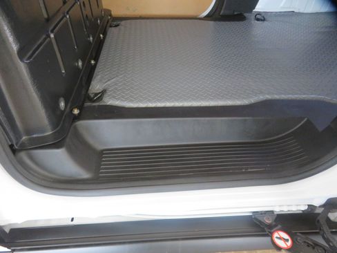 Used 2022 Ford Transit Connect XL FWD image 19