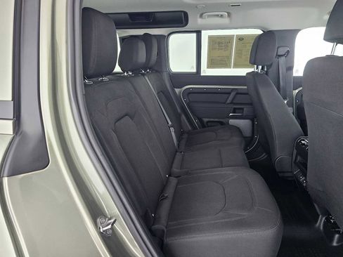 Used 2023 Land Rover Defender 110 image 12