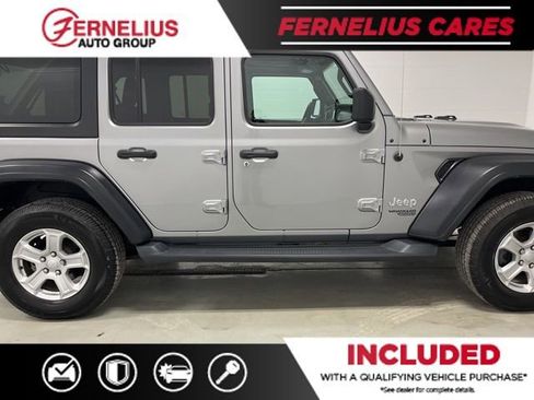 Used 2018 Jeep Wrangler Unlimited Sport S AWD/4WD image 9