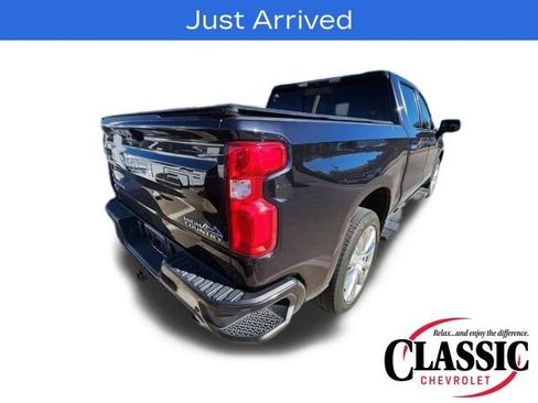 Used 2024 Chevrolet Silverado 1500 High Country w/ High Country Premium Package image 11
