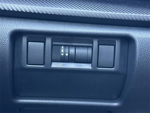 Certified 2025 Subaru Crosstrek 2.0i image 17
