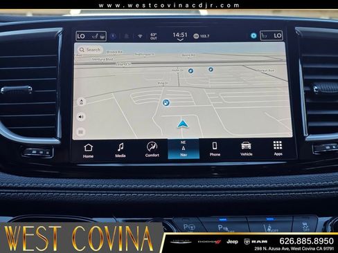 Used 2024 Chrysler Pacifica Limited FWD image 25