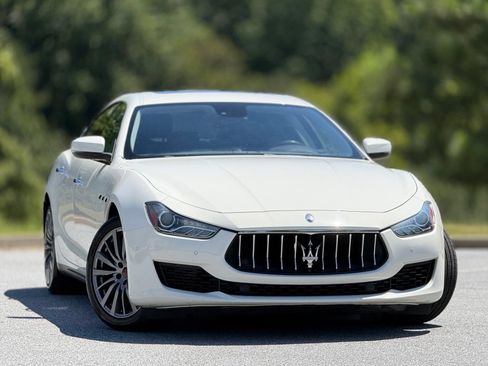 Used 2021 Maserati Ghibli S RWD image 4