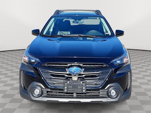 Used 2025 Subaru Outback Onyx Edition XT image 2