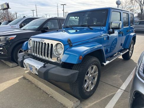 Used 2015 Jeep Wrangler Unlimited Sahara w/ Dual Top Group image 5