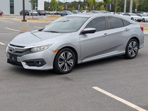 Used 2017 Honda Civic EX-L image 8