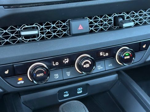 Certified 2025 Honda Accord SE image 19