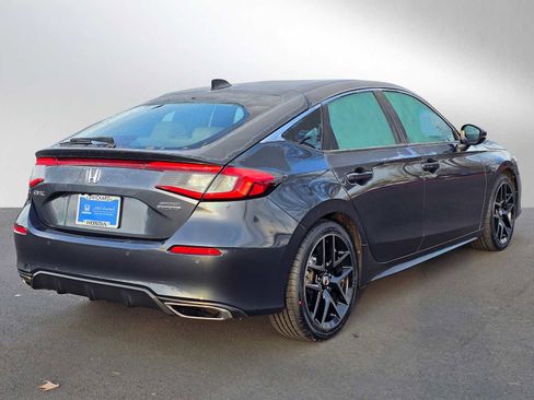 Used 2022 Honda Civic Sport Touring image 3