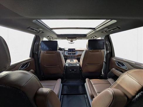 Used 2021 Chevrolet Tahoe High Country w/ Premium Package image 23