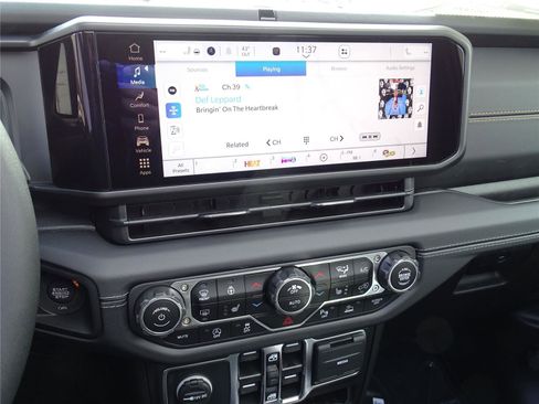 New 2025 Jeep Wrangler Sahara w/ Safety Group image 25