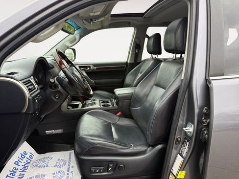 Used 2017 Lexus GX 460 Luxury w/ Preferred Accessory Package AWD/4WD image 9