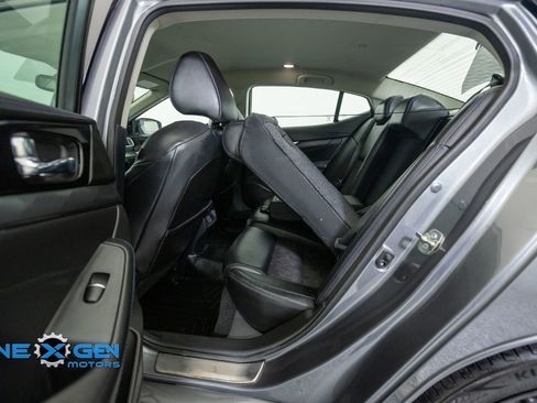 Used 2018 Nissan Maxima SR w/ Midnight Edition FWD image 29