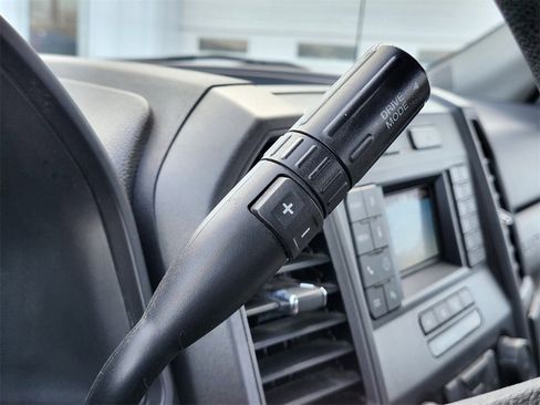 Used 2020 Ford F550 4x4 Regular Cab Super Duty image 19