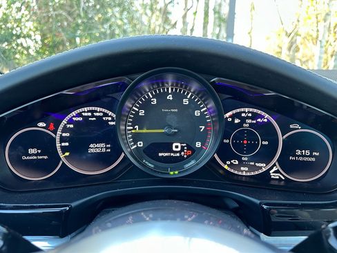 Used 2018 Porsche Panamera 4 image 21