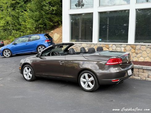 Used 2012 Volkswagen Eos Lux image 2
