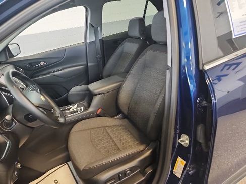 Used 2023 Chevrolet Equinox LT AWD/4WD image 8