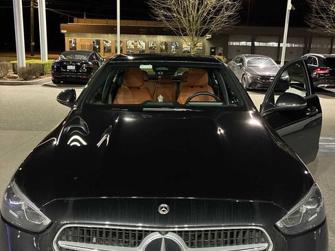 Used 2022 Mercedes-Benz C 300 4MATIC Sedan image 1