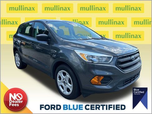 Used 2017 Ford Escape S FWD image 1