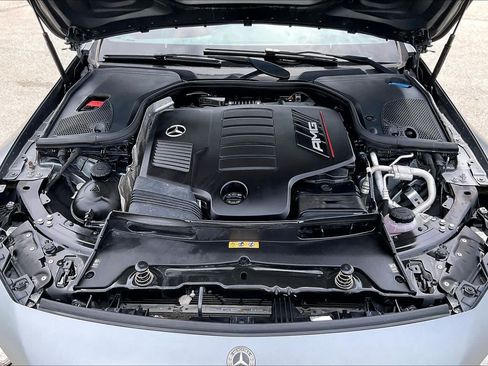 Used 2022 Mercedes-Benz AMG GT 43 image 32