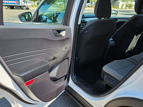 Used 2022 Ford Escape S image 15