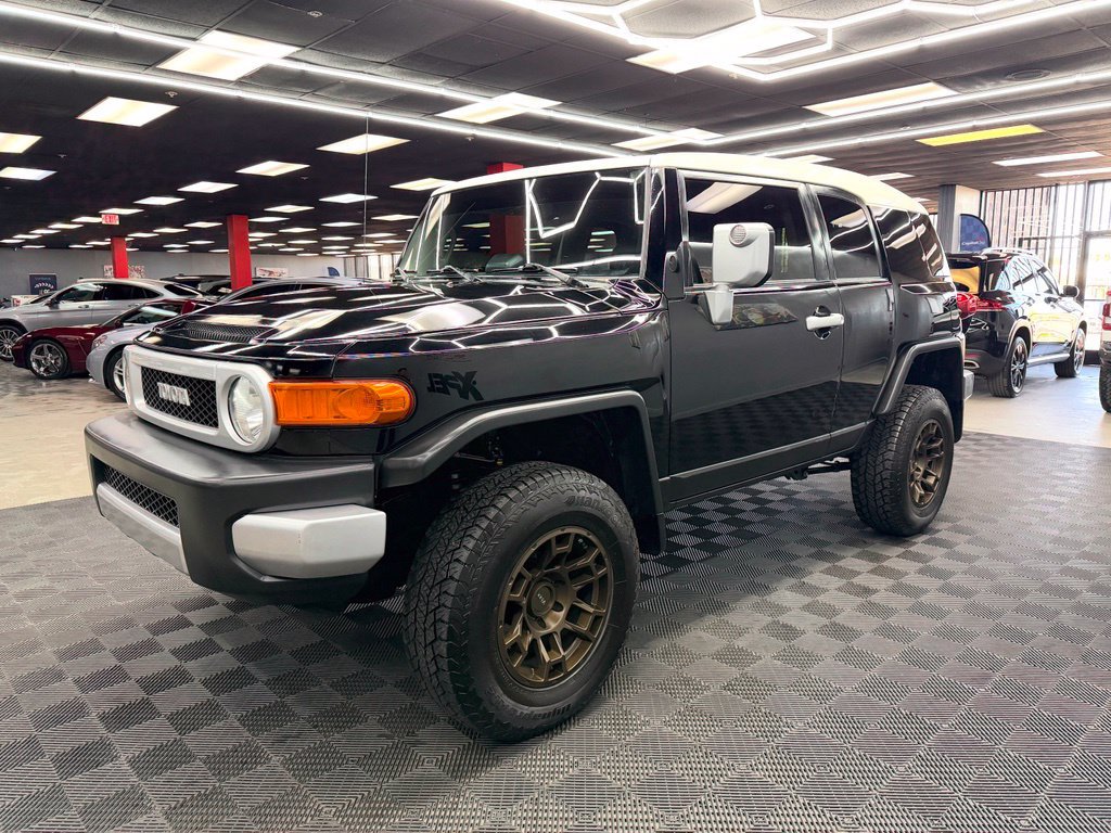 Used 2014 Toyota FJ Cruiser 4WD w/ Upgrade Package image 8
