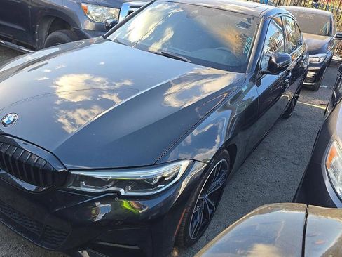 Used 2021 BMW 330i Sedan w/ M Sport Package RWD image 7