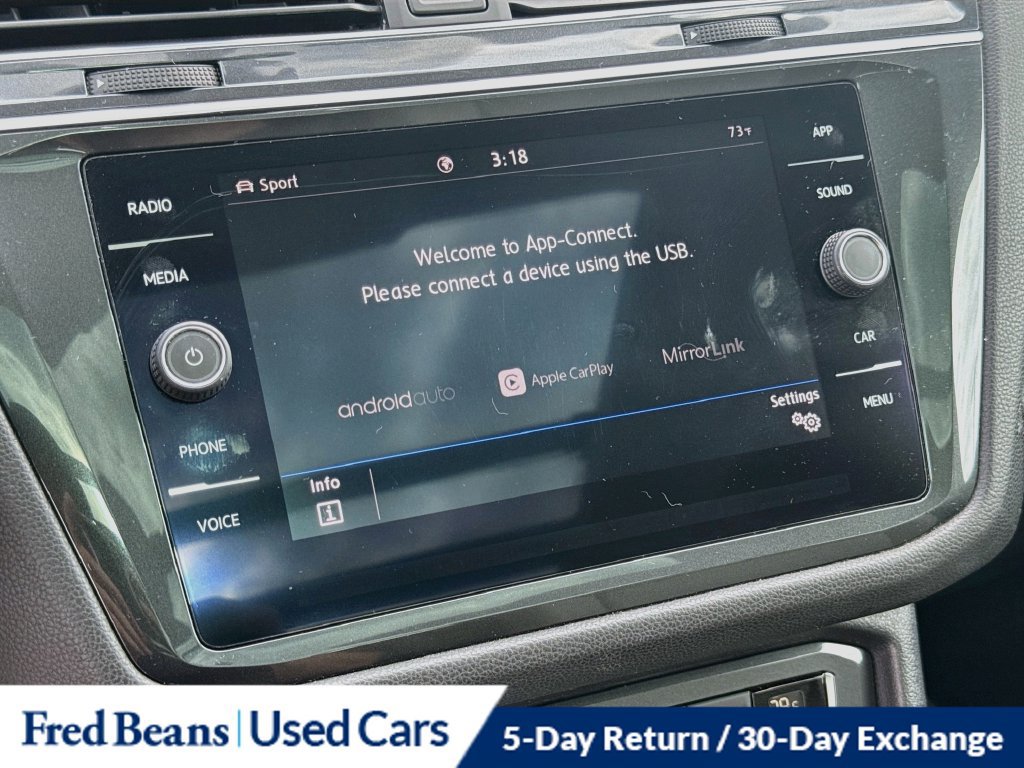 Used 2020 Volkswagen Tiguan SE w/ Panoramic Sunroof Package AWD/4WD image 17