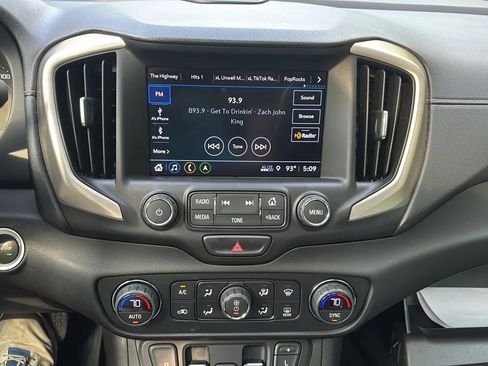 Used 2018 GMC Terrain Denali w/ Advanced Safety Package AWD/4WD image 10