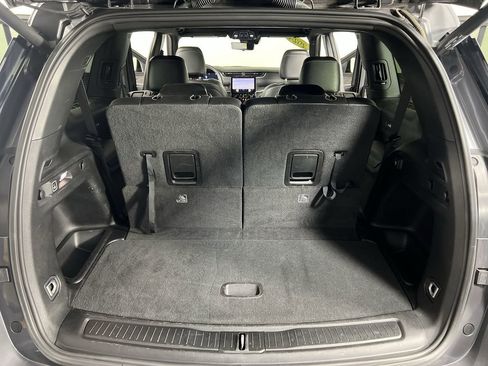 Used 2024 Jeep Grand Cherokee L Limited w/ Luxury Tech Group II image 27