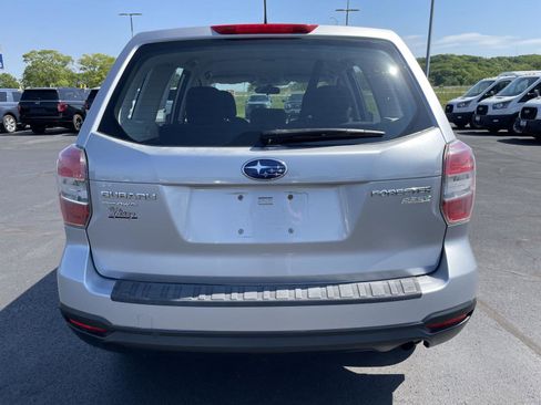 Used 2014 Subaru Forester 2.5i AWD/4WD image 4