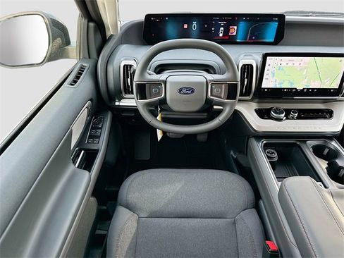 New 2025 Ford Expedition Max Active image 16