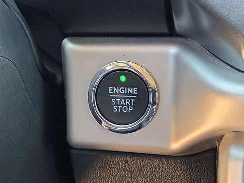 Used 2024 Ford Expedition XLT RWD image 22