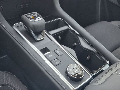 New 2026 Nissan Pathfinder SV image 18