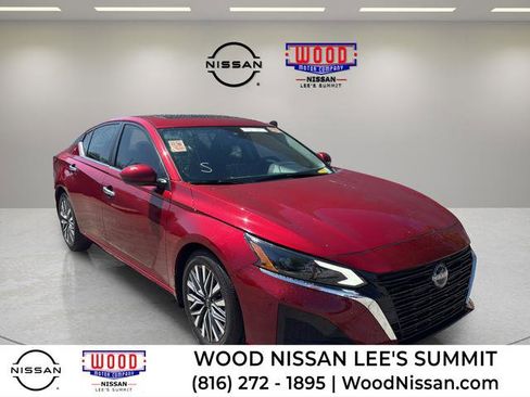 Used 2023 Nissan Altima 2.5 SV w/ SV Premium Package FWD image 1