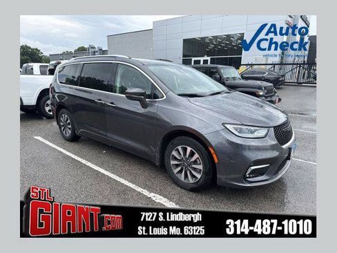 Certified 2021 Chrysler Pacifica Touring-L FWD image 1