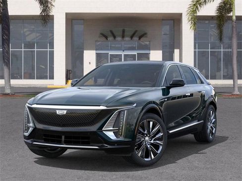 New 2026 Cadillac Lyriq Signature Luxury image 6