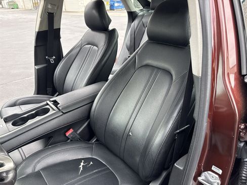 Used 2015 Lincoln MKZ FWD image 26