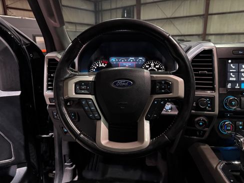 Used 2018 Ford F150 Lariat w/ Equipment Group 501A Mid AWD/4WD image 29