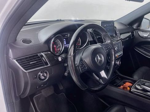Used 2017 Mercedes-Benz GLS 550 4MATIC image 10