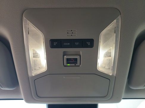 Used 2022 Toyota RAV4 LE image 30