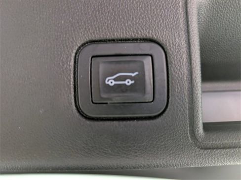 Used 2018 GMC Terrain SLE w/ Infotainment Package I image 6