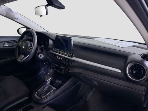 Used 2019 Kia Forte LXS image 28