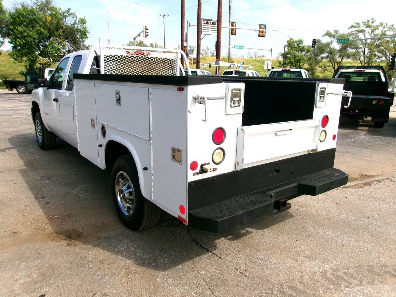 Used 2013 Chevrolet Silverado 2500 W/T AWD/4WD image 6