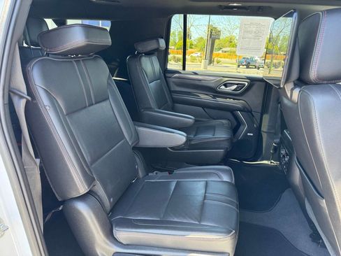 Used 2021 Chevrolet Suburban RST w/ Luxury Package AWD/4WD image 33